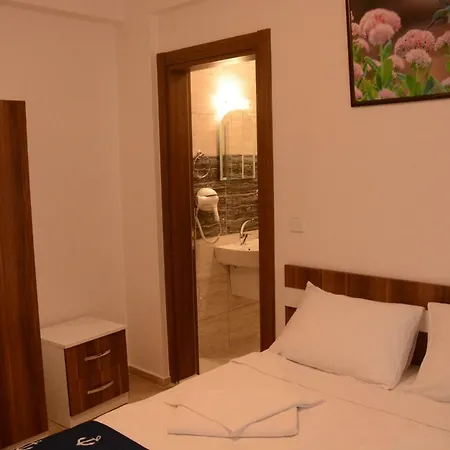 Uc Piramit Butik Apart Aparthotel